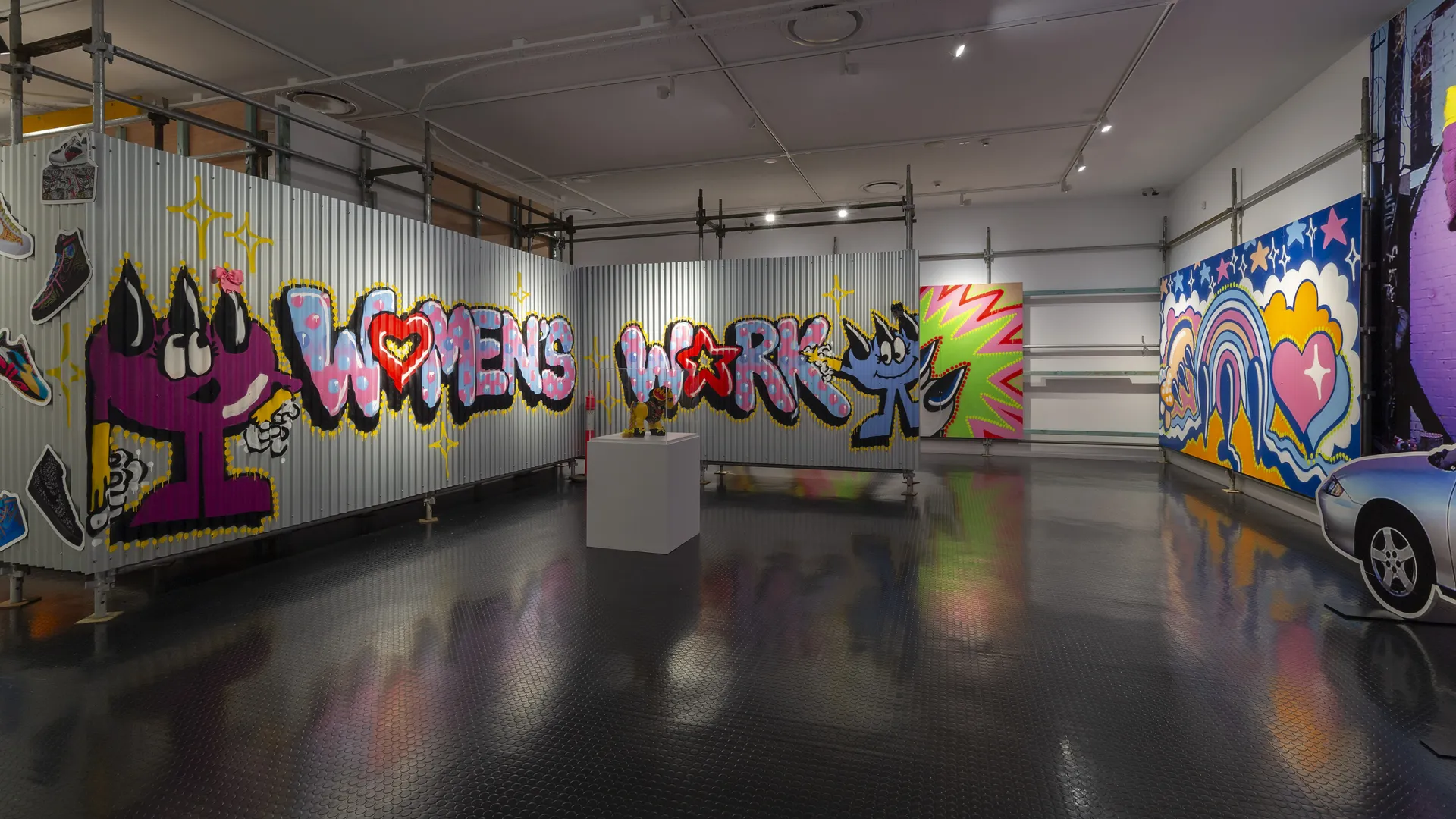 Installation view Claudia Gold, CLAW MONEY WORLD, 2024