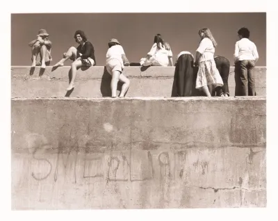 John Wilkins, Tourists on Breakwater, 1979, photograph, 28.5 x 36.0 cm